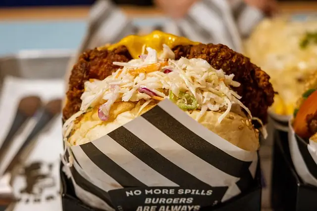 Carta per hamburger personalizzata | Eleva l’esperienza del tuo cibo