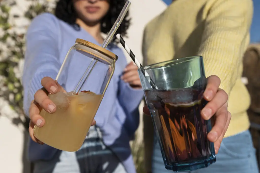 Latas PET transparentes: revolucione o seu serviço